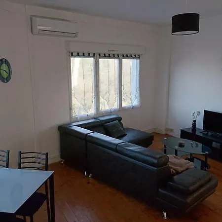 De 79 M² A 500 Metres De La Cure 아파트 종작